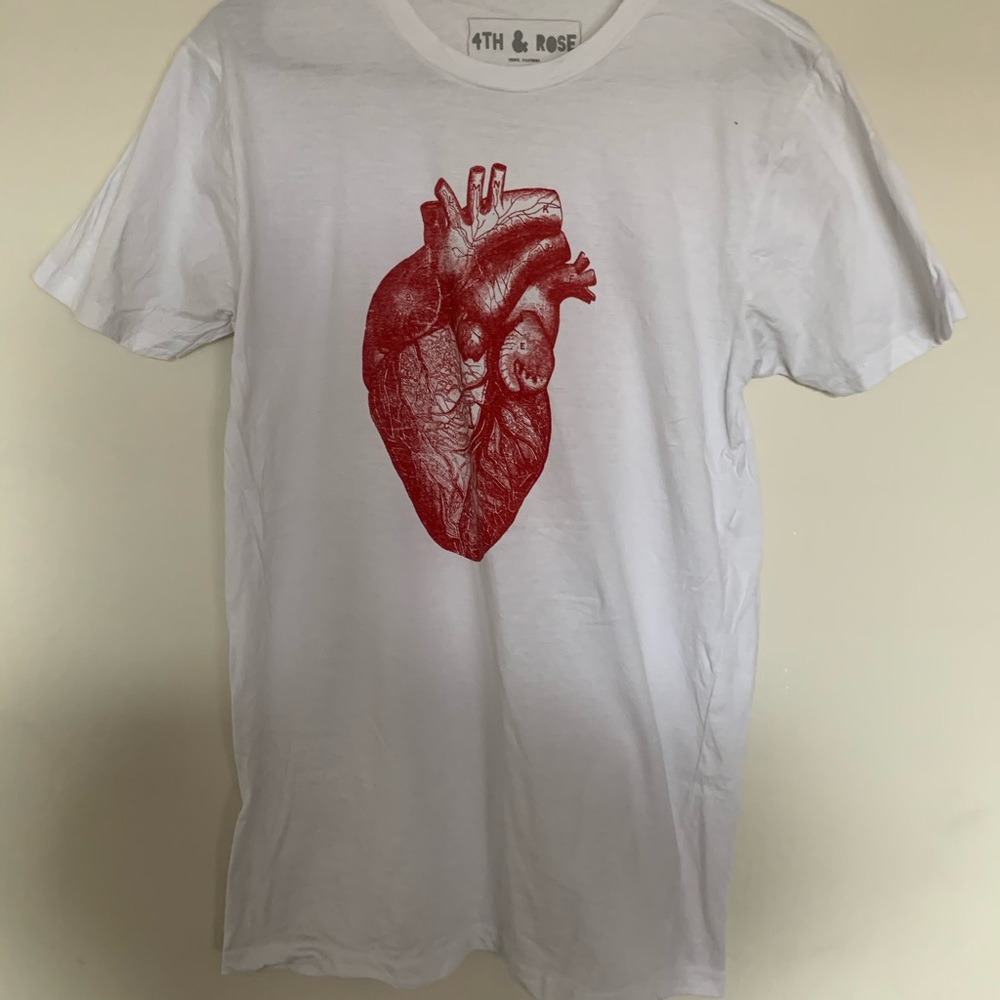 Heart graphic t-shirt